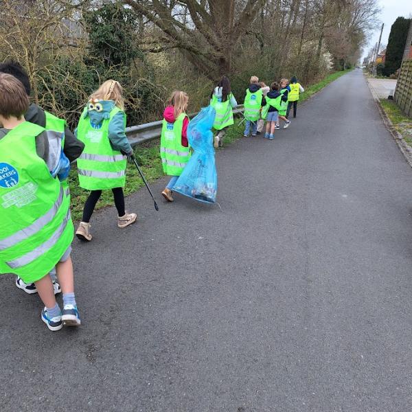 Opruimactie in Wijnendale Mooimakers Wijnendale