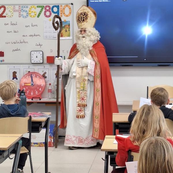 Sint op school